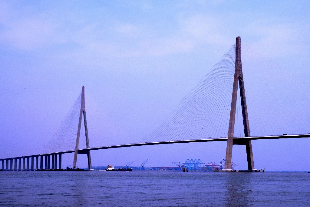 蘇通長(cháng)江公路大橋